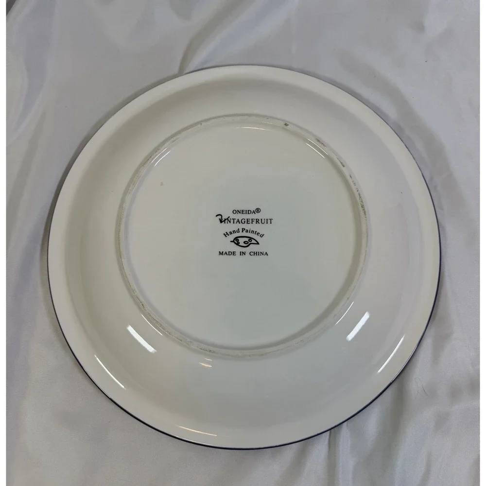 Oneida serving charm